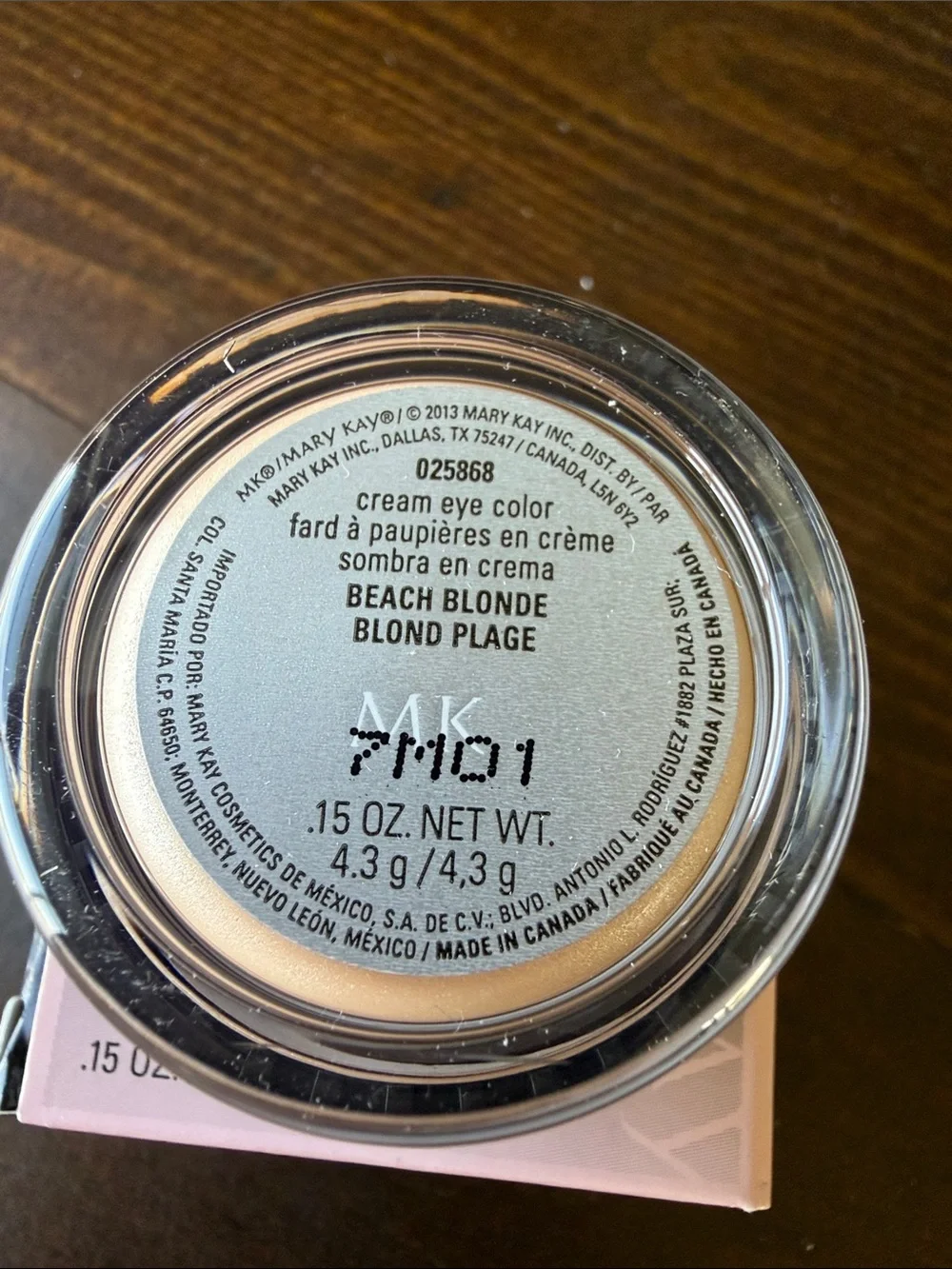Mary Kay Beach Blond Cream Eye Shadow